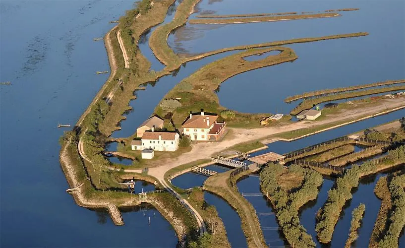 Palazzo Spada - Attico Con Terrazza Vista Fiume In Centro Codigoro 0*,  Italy