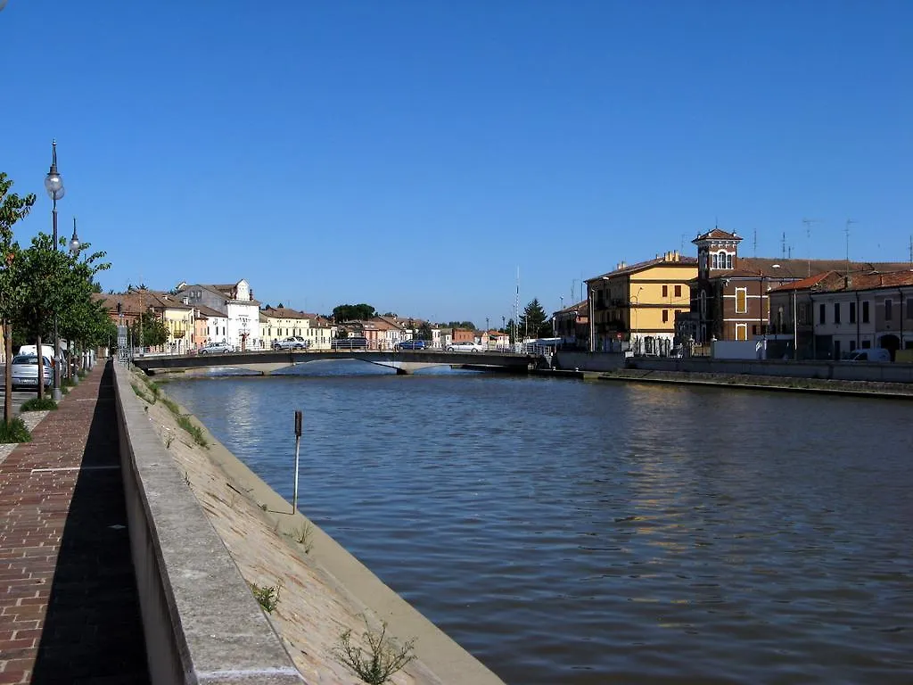 Palazzo Spada - Attico Con Terrazza Vista Fiume In Centro Codigoro