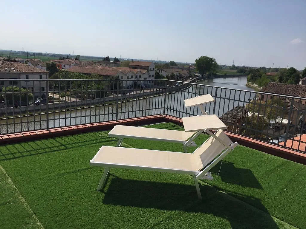 Palazzo Spada - Attico Con Terrazza Vista Fiume In Centro Codigoro 0*,  Italy